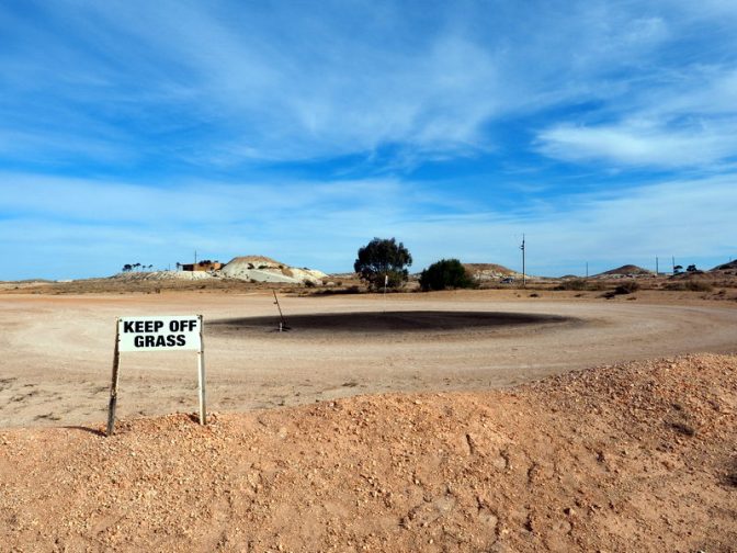 Golf humour in Coober Pedy
